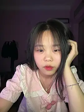 Kiee-lee online show from 05-13-26, 03:42
