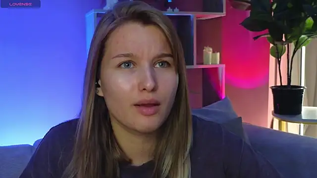 ImiMonroe online show from 05-21-26, 03:57