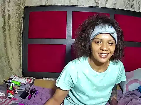 Snapshot of Cadence28 chatting on 03-12-26, 04:57 Cadence28 online show from 03-12-26, 04:57