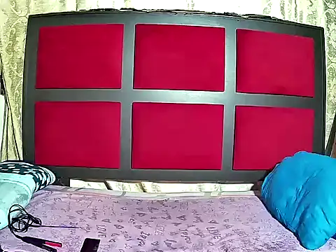 Snapshot of Cadence28 chatting on 04-06-26, 04:52 Cadence28 online show from 04-06-26, 04:52