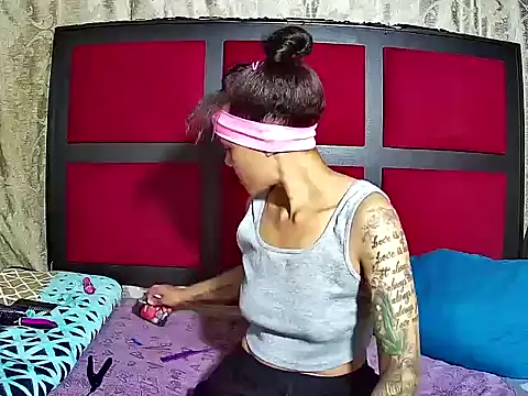 Snapshot of Cadence28 chatting on 04-07-26, 07:58 Cadence28 online show from 04-07-26, 07:58