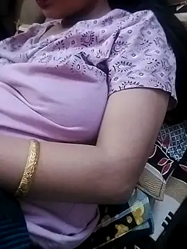 Snapshot of Priya_Sharma04 chatting on 03-17-26, 09:18 Priya Sharma04 online show from 03-17-26, 09:18