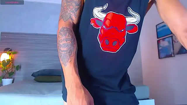 Snapshot of Hot_Latino_x chatting on 02-27-26, 12:27 Hot Latino x online show from 02-27-26, 12:27