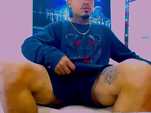 Snapshot of Hot_Latino_x chatting on 03-06-26, 12:56 Hot Latino x online show from 03-06-26, 12:56