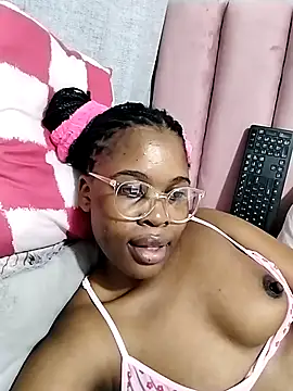 Snapshot of Cherrydollx chatting on 07-07-26, 05:10 Cherrydollx online show from 07-07-26, 05:10