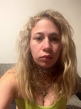 Snapshot of Antoniia69 chatting on 01-13-26, 05:40 Antoniia69 online show from 01-13-26, 05:40