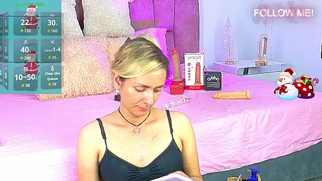 Lunitaa Diva online show from 12-17-25, 02:34