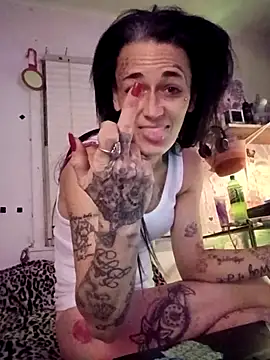 Snapshot of chaoticluvbug chatting on 02-08-26, 01:42 chaoticluvbug online show from 02-08-26, 01:42