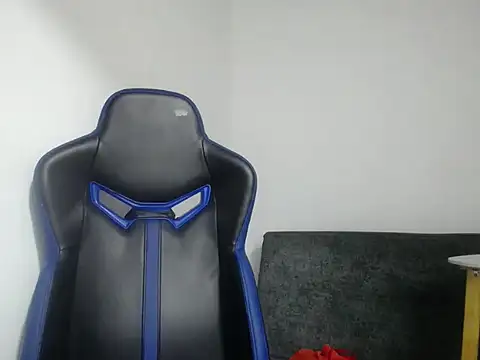 Snapshot of luisa_homes chatting on 12-20-25, 11:56 luisa homes online show from 12-20-25, 11:56