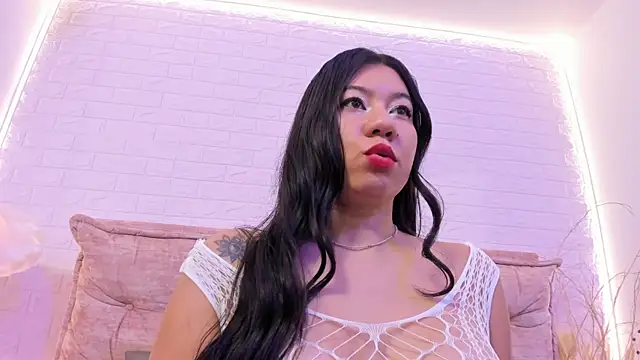 lunaa hart online show from 05-01-26, 12:04