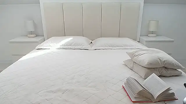 Snapshot of Milena29 chatting on 03-11-25, 10:18 Milena29 online show from 03-11-25, 10:18