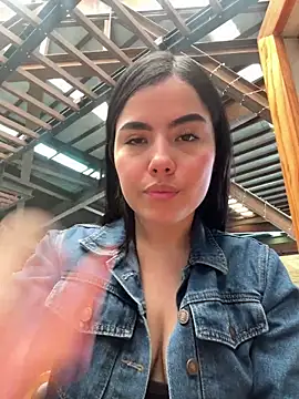 Marilyn Monrou online show from 12-18-25, 04:02