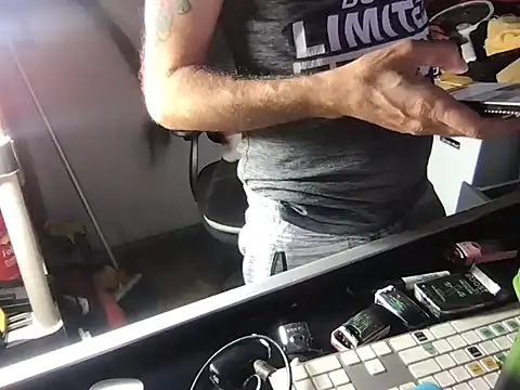 Snapshot of SinlessFreedom7 chatting on 02-17-26, 05:59 SinlessFreedom7 online show from 02-17-26, 05:59