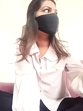 Snapshot of Lovely_girl- chatting on 02-17-26, 05:15 Lovely girl- online show from 02-17-26, 05:15