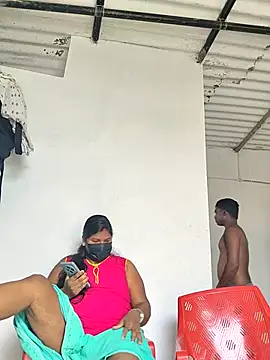 Snapshot of Desicouple1706 chatting on 01-06-26, 05:22 Desicouple1706 online show from 01-06-26, 05:22