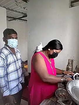 Snapshot of Desicouple1706 chatting on 01-12-26, 08:08 Desicouple1706 online show from 01-12-26, 08:08