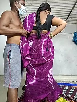 Snapshot of Desicouple1706 chatting on 01-15-26, 06:29 Desicouple1706 online show from 01-15-26, 06:29