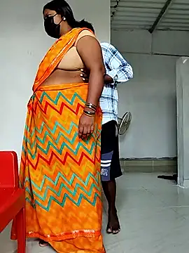 Snapshot of Desicouple1706 chatting on 01-16-26, 11:47 Desicouple1706 online show from 01-16-26, 11:47