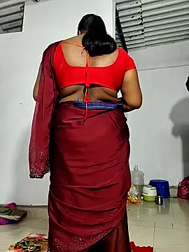 Snapshot of Desicouple1706 chatting on 04-09-26, 10:59 Desicouple1706 online show from 04-09-26, 10:59