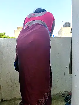 Snapshot of Desicouple1706 chatting on 04-12-26, 08:52 Desicouple1706 online show from 04-12-26, 08:52