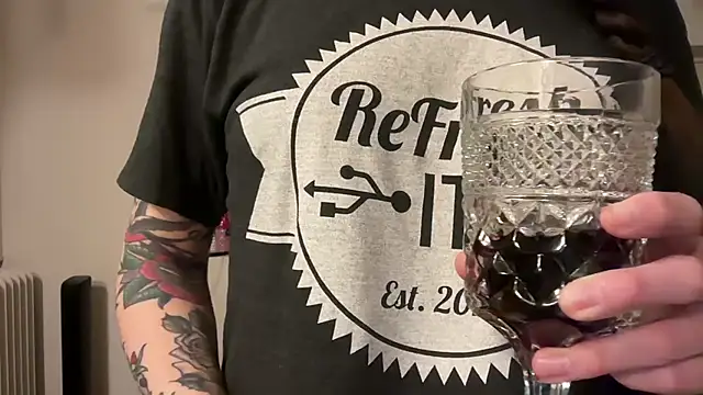 MissGoldenCartier online show from 01-10-26, 05:31