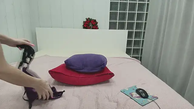 Brightly Heizer online show from 01-17-26, 01:10