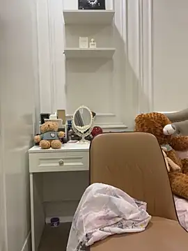 Queen-of-Love online show from 06-20-26, 07:38