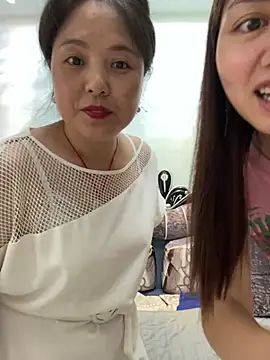 Snapshot of tianwei2567 chatting on 07-08-26, 12:48 tianwei2567 online show from 07-08-26, 12:48