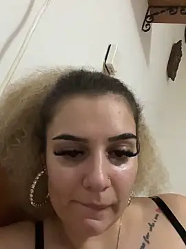 Snapshot of CrazyJessika chatting on 03-08-26, 02:10 CrazyJessika online show from 03-08-26, 02:10