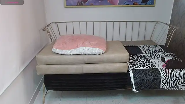 Roxanne vale online show from 02-28-26, 08:21