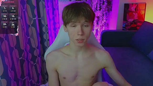 Snapshot of cuMte_boy chatting on 05-18-26, 01:24 cuMte boy online show from 05-18-26, 01:24