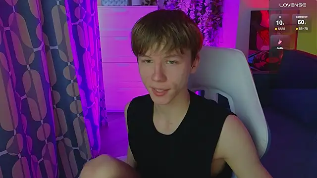 Snapshot of cuMte_boy chatting on 06-05-26, 01:23 cuMte boy online show from 06-05-26, 01:23