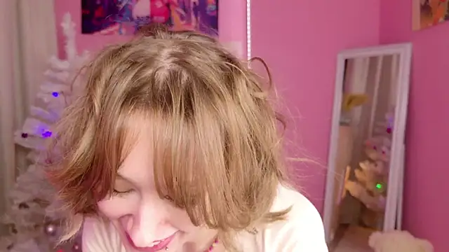 SweetKittyPlay online show from 12-15-25, 01:48