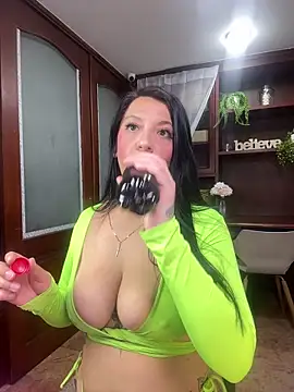VictoriaHenao online show from 05-08-26, 09:42