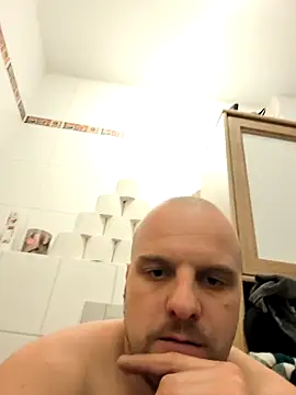 Phoenix2310 online show from 02-09-26, 01:59