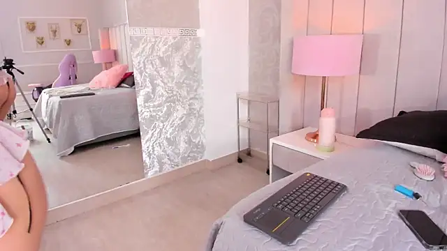 Evabellee online show from 02-10-26, 08:02