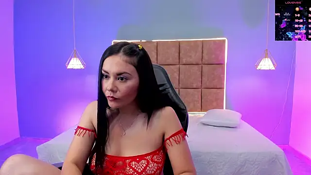 Natalia Saenz  online show from 05-09-26, 12:10