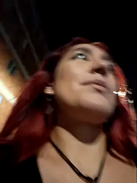 Snapshot of Eveeelyn25 chatting on 11-22-25, 02:43 Eveeelyn25 online show from 11-22-25, 02:43