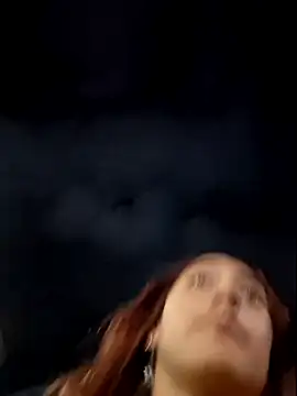 Snapshot of Eveeelyn25 chatting on 12-18-25, 01:22 Eveeelyn25 online show from 12-18-25, 01:22