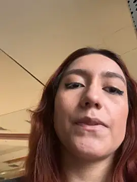 Snapshot of Eveeelyn25 chatting on 02-01-26, 09:57 Eveeelyn25 online show from 02-01-26, 09:57