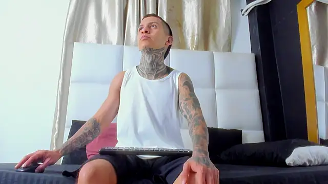 Andrew sanders68 online show from 02-03-26, 07:19