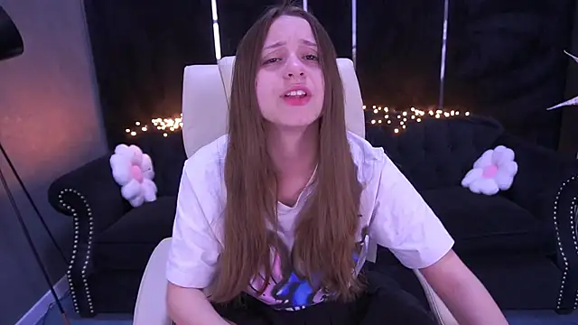 TinyNatalie online show from 04-30-26, 01:50