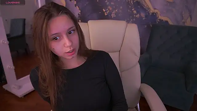 TinyNatalie online show from 05-02-26, 06:07