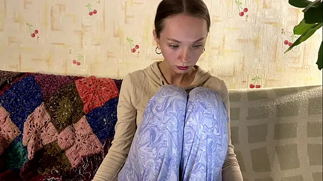 PaulaTisch online show from 12-15-25, 04:11