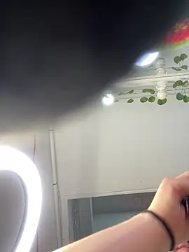 Kitty Bms  online show from 12-18-25, 06:58