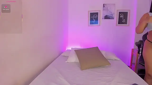 alejandrarojas  online show from 02-24-26, 12:03