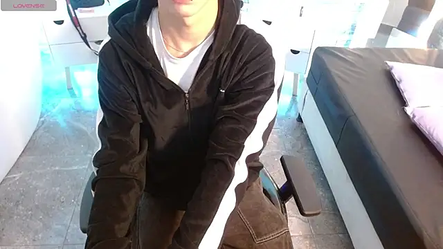 kaelwolf tay online show from 11-30-25, 11:47