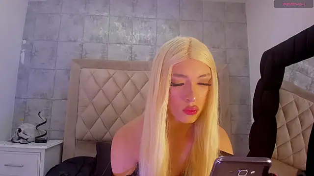 Snapshot of DeboraCopper chatting on 02-24-26, 10:30 DeboraCopper online show from 02-24-26, 10:30