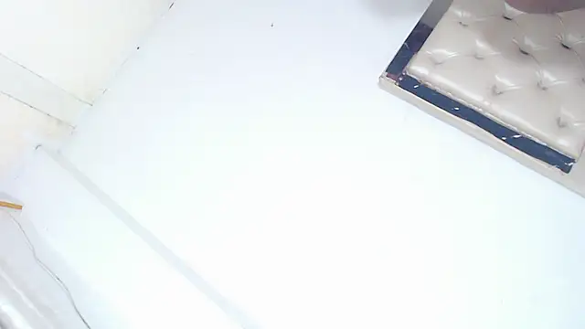 Snapshot of laura_dolll chatting on 01-09-26, 01:08 laura dolll online show from 01-09-26, 01:08