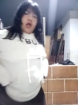 mia jason online show from 12-21-25, 05:03